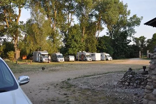 campsite-mir-mir-xytf3