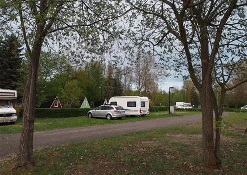 camping-am-kulkwitzer-see-leipzig-t9ic3