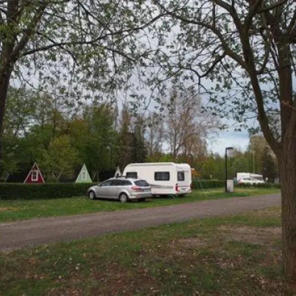 camping-am-kulkwitzer-see-leipzig-t9ic3