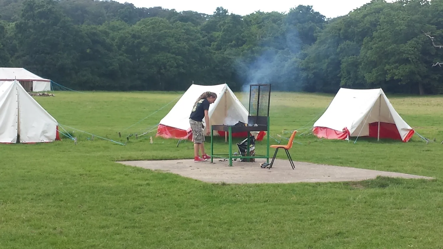 debden-house-camp-site-loughton-kqgfe