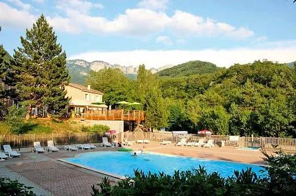 camping-le-galloromain-drme-zzadz