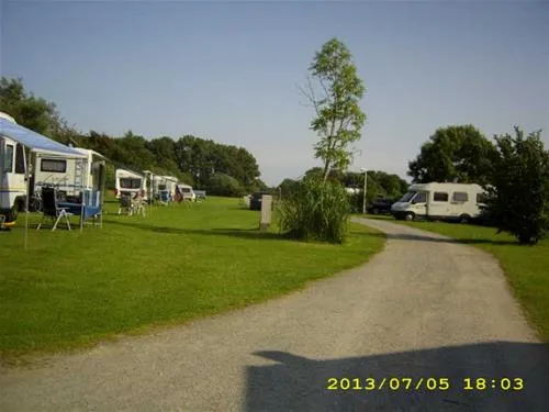 camping-am-leuchtturm-drochtersenkrautsand-jbd5u