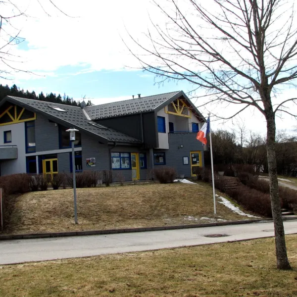 camping-le-larmont-doubs-2ys9m