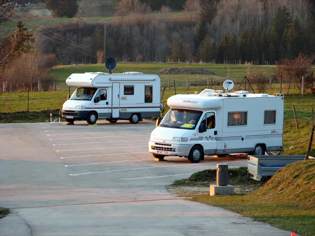 camping-le-larmont-doubs-ghtlj
