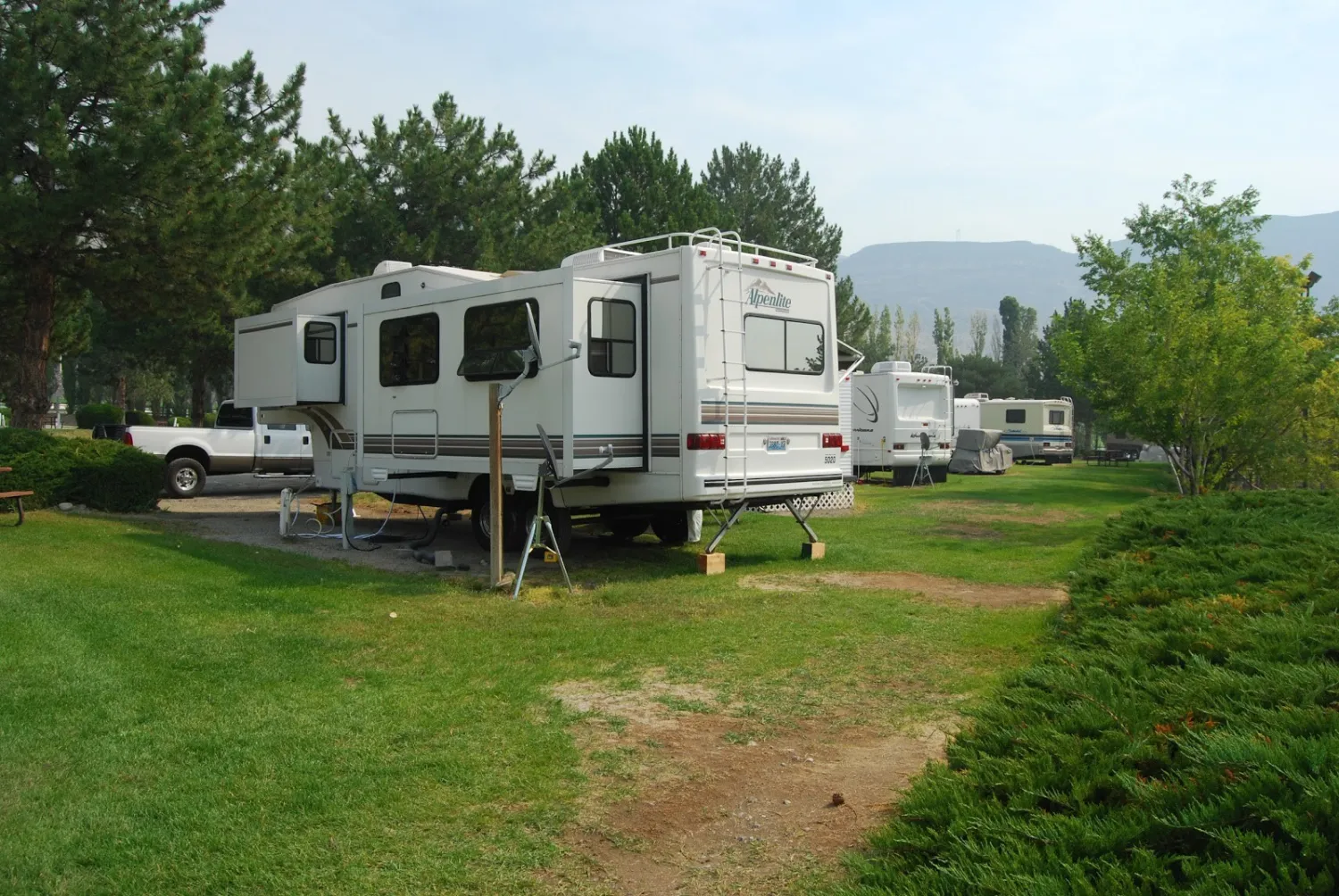 crescent-bar-rv-resort-quincy-fijb2