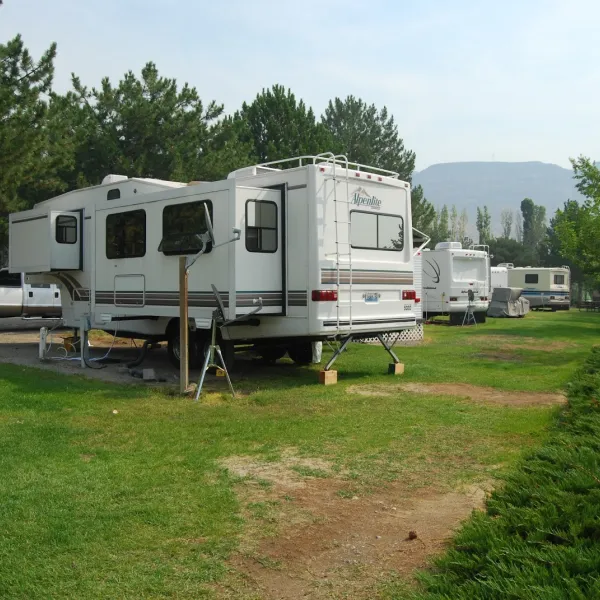 crescent-bar-rv-resort-quincy-fijb2