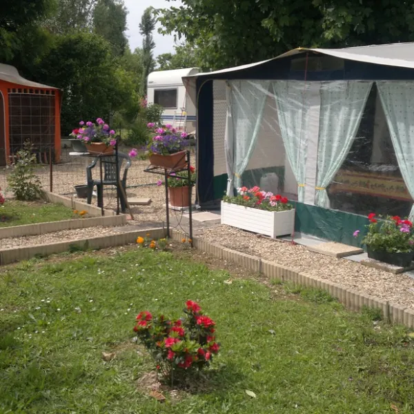 municipal-lile-de-amour-pont-sur-yonne-2yxnf