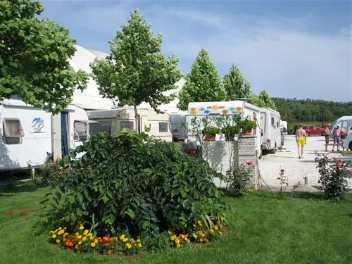 automoto-camp-enigma-vranje-chi1n