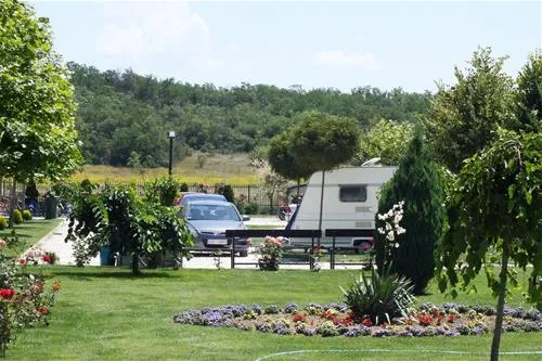 automoto-camp-enigma-vranje-d8jge