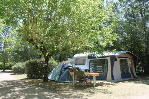 camping-le-clos-lalande-montricoux-bqw4d