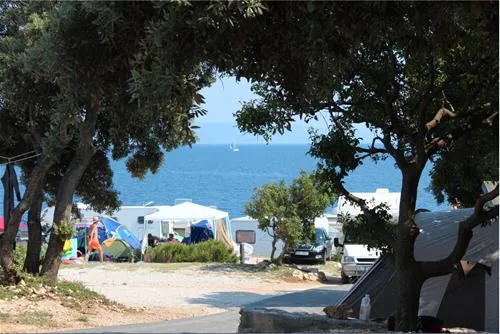 camping-marina-labin-r1nws