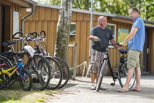 ferienpark-seehof-seehof-bei-schwerin-h0q21