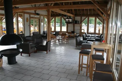 domaine-des-alicourts-pierrefitte-sur-sauldre-bfyae