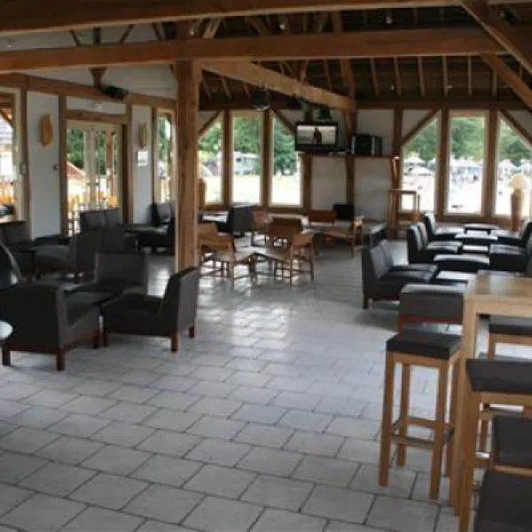 domaine-des-alicourts-pierrefitte-sur-sauldre-bfyae
