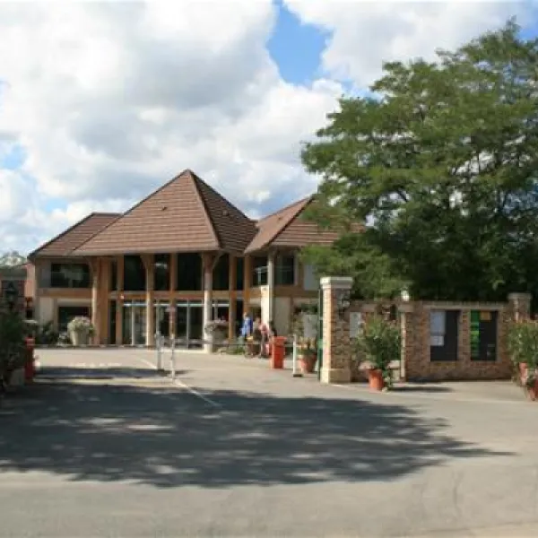 domaine-des-alicourts-pierrefitte-sur-sauldre-ebcgb