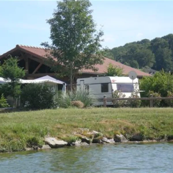 ferme-de-viescamp-pers-sqr77