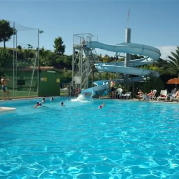 camping-villaggio-calypso-cupra-marittima-hv1r0