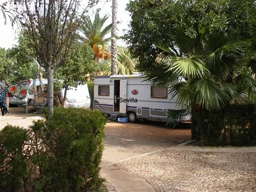 camping-villsom-cazalla-de-la-sierra-icmzg