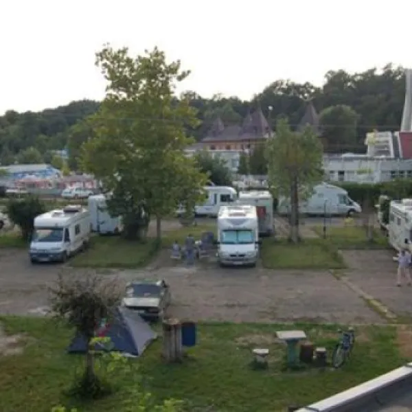 camping-apollo-baile-felix-dhuvh