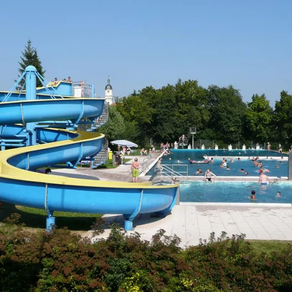 naturcamping-am-freibad-uffenheim-8kuub