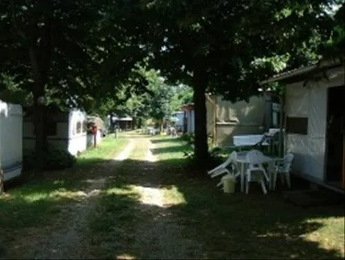 campeggio-umberto-cagni-asti-yko90