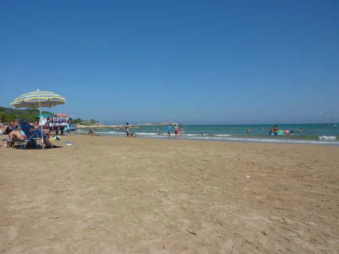 camping-spiaggia-lunga-santa-maria-di-merino-bei-vieste-jmhve