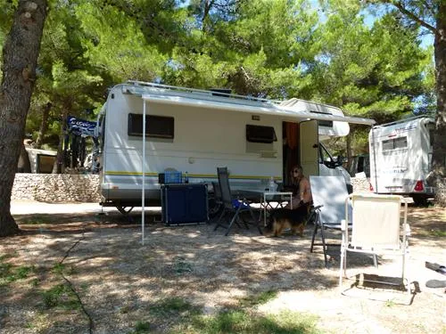 camping-jezera-lovisca-jezera-kd0mi