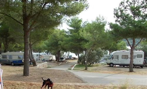 camping-jezera-lovisca-jezera-nzzhr