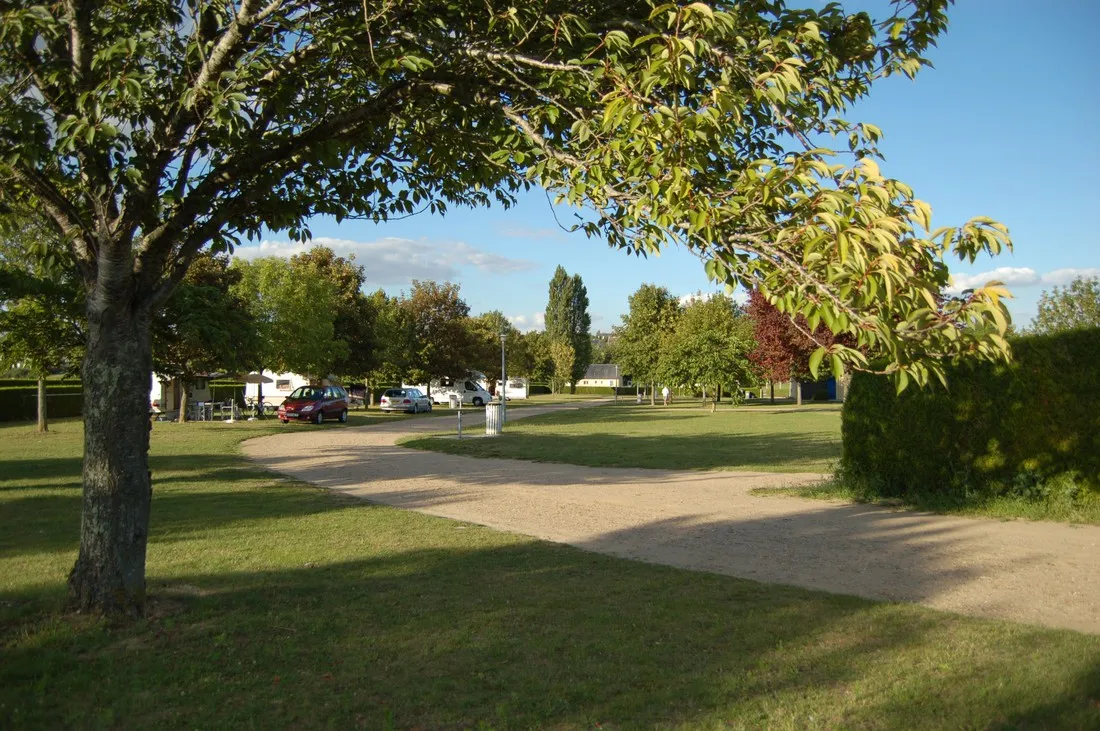 camping-municipal-de-marans-ste-maure-de-touraine-7lpfg