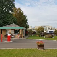 Camping and Caravanning Club Site Cambridge