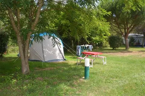 flower-camping-les-etangs-aubigny-sur-nere-by7wp