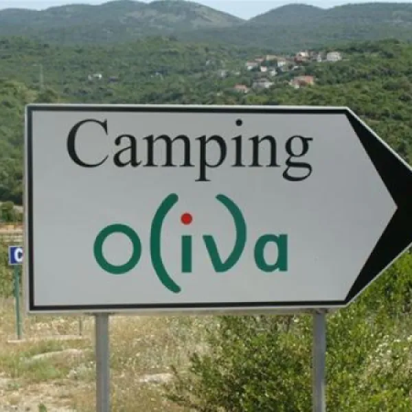 camping-oliva-bar-5fpfv