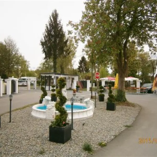 camping-schiefer-turm-kitzingenhohenfeld-ak9jc