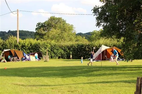 domaine-la-valade-vigeois-nie7n