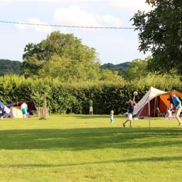 domaine-la-valade-vigeois-nie7n