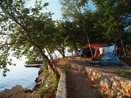 camping-glavotok-krk-eyqz0