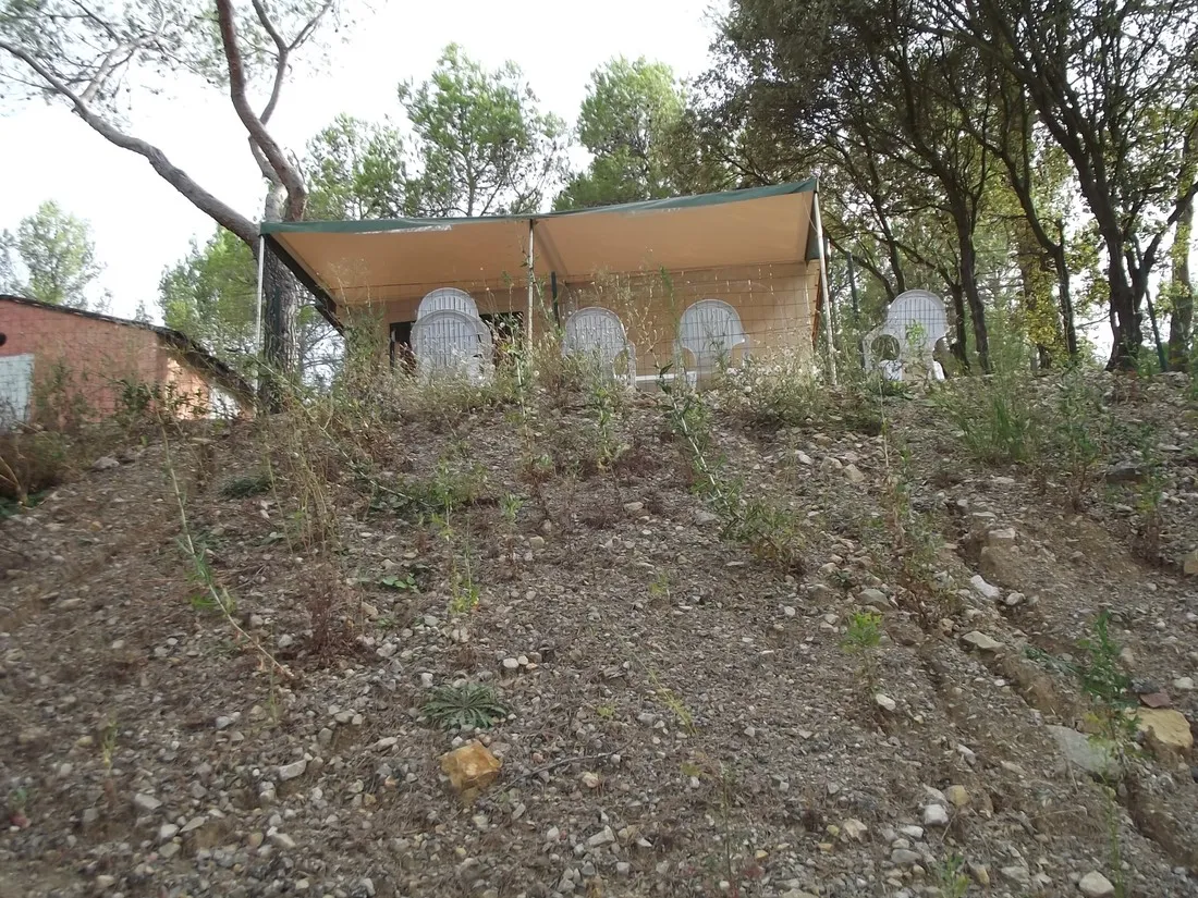 les-cadenieres-villecroze-lukmx