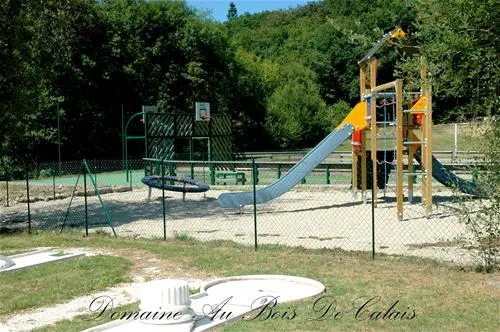 au-bois-de-calais-corrze-3p76v