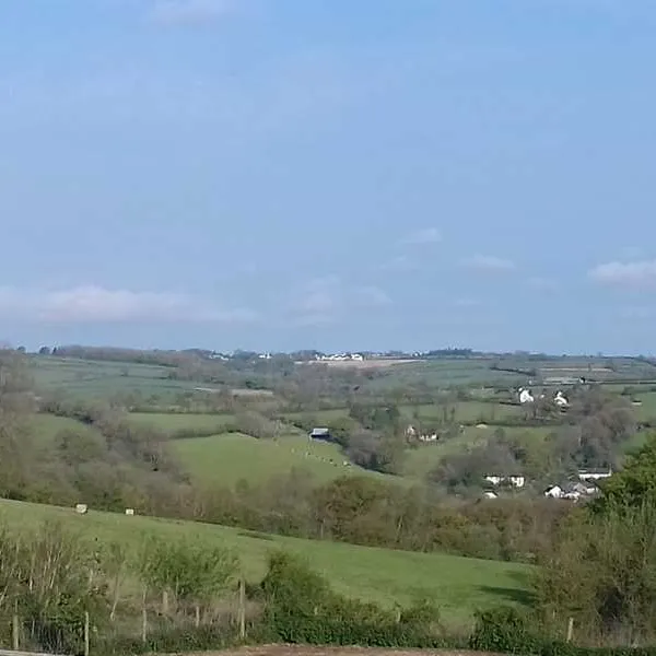 argoed-meadow-camping-caravan-park-newcastle-emlyn-0yg2j