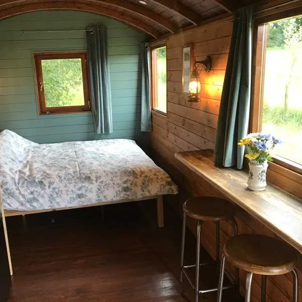 argoed-meadow-camping-caravan-park-newcastle-emlyn-hoxrx