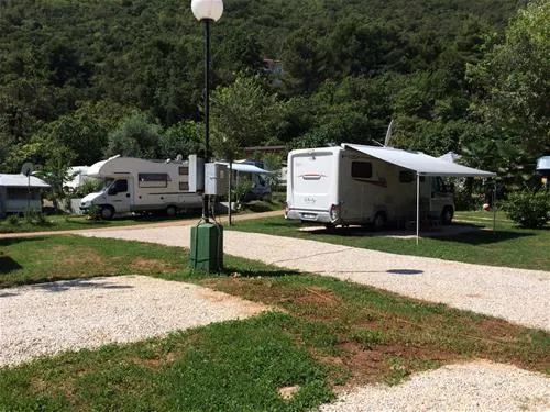 autocamp-draga-moscenicka-draga-jm6ww
