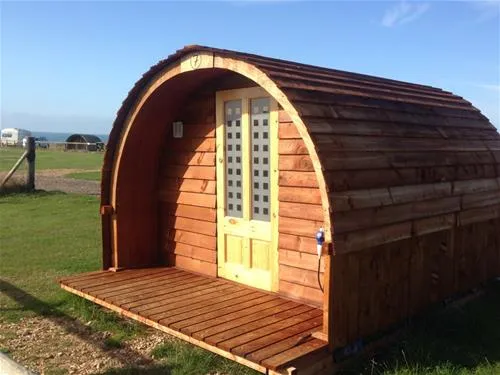 grange-farm-brighstone-bay-isle-of-wight-r9xbu