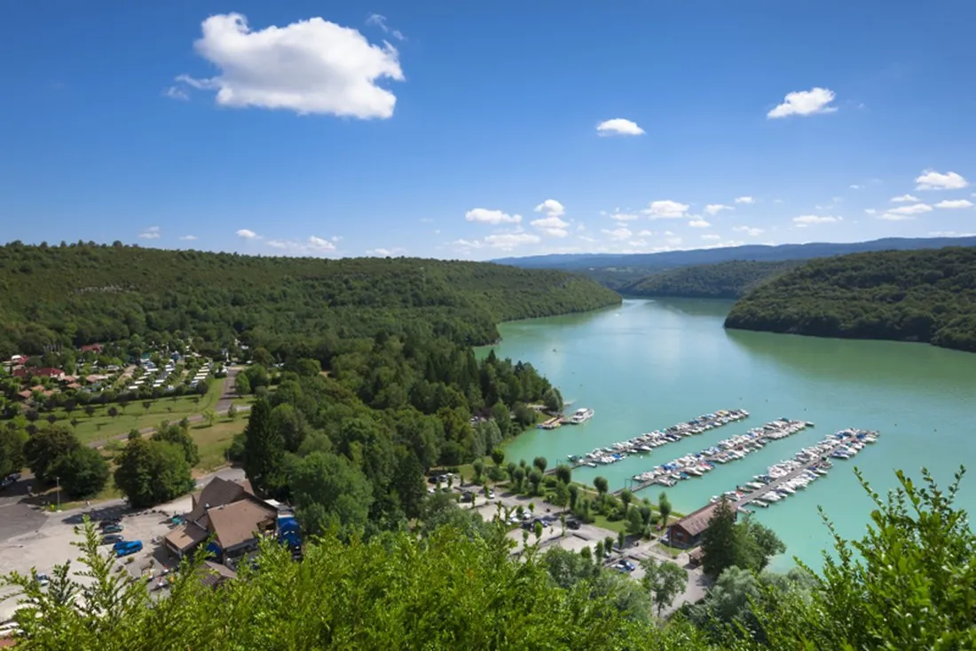 camping-surchauffant-jura-a7efj