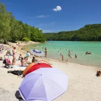 camping-surchauffant-jura-eny2t