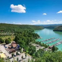 camping-surchauffant-jura-fxbxf