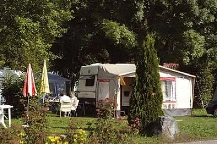 camping-surchauffant-jura-jmdbk