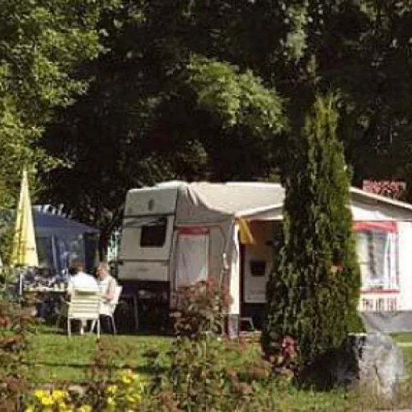 camping-surchauffant-jura-jmdbk
