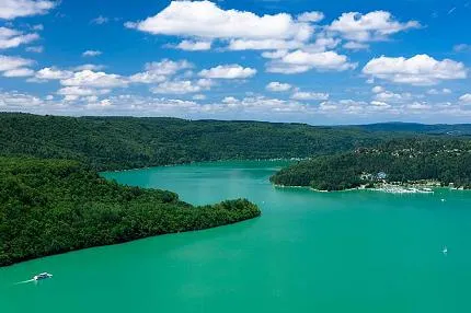 camping-surchauffant-jura-npfai