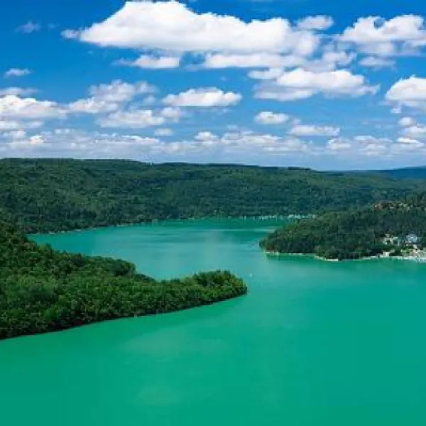 camping-surchauffant-jura-npfai