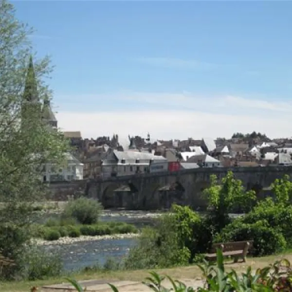 camping-municipal-la-saulaie-la-charite-sur-loire-lsssj